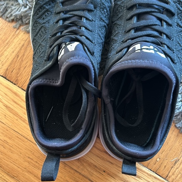 Women's APL Techloom Phantom Sneaker Black Metallic Silver Size 7 - Picture 9 of 10